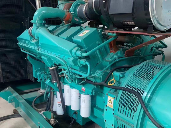 延安更换100kW柴油发电机组机油时，需要注意哪些事项？